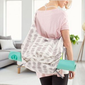 Lululemon Sackasana Bag in Seaside Dot White / Fossil